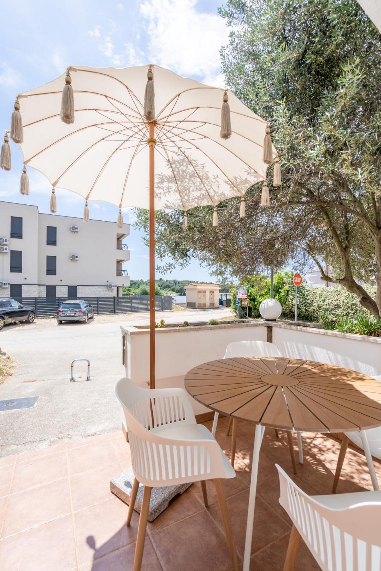 App Akumal-25M Zum Meer, Privatparkplatz, 50 Zoll Smart Tv, Sat Medulin Bagian luar foto